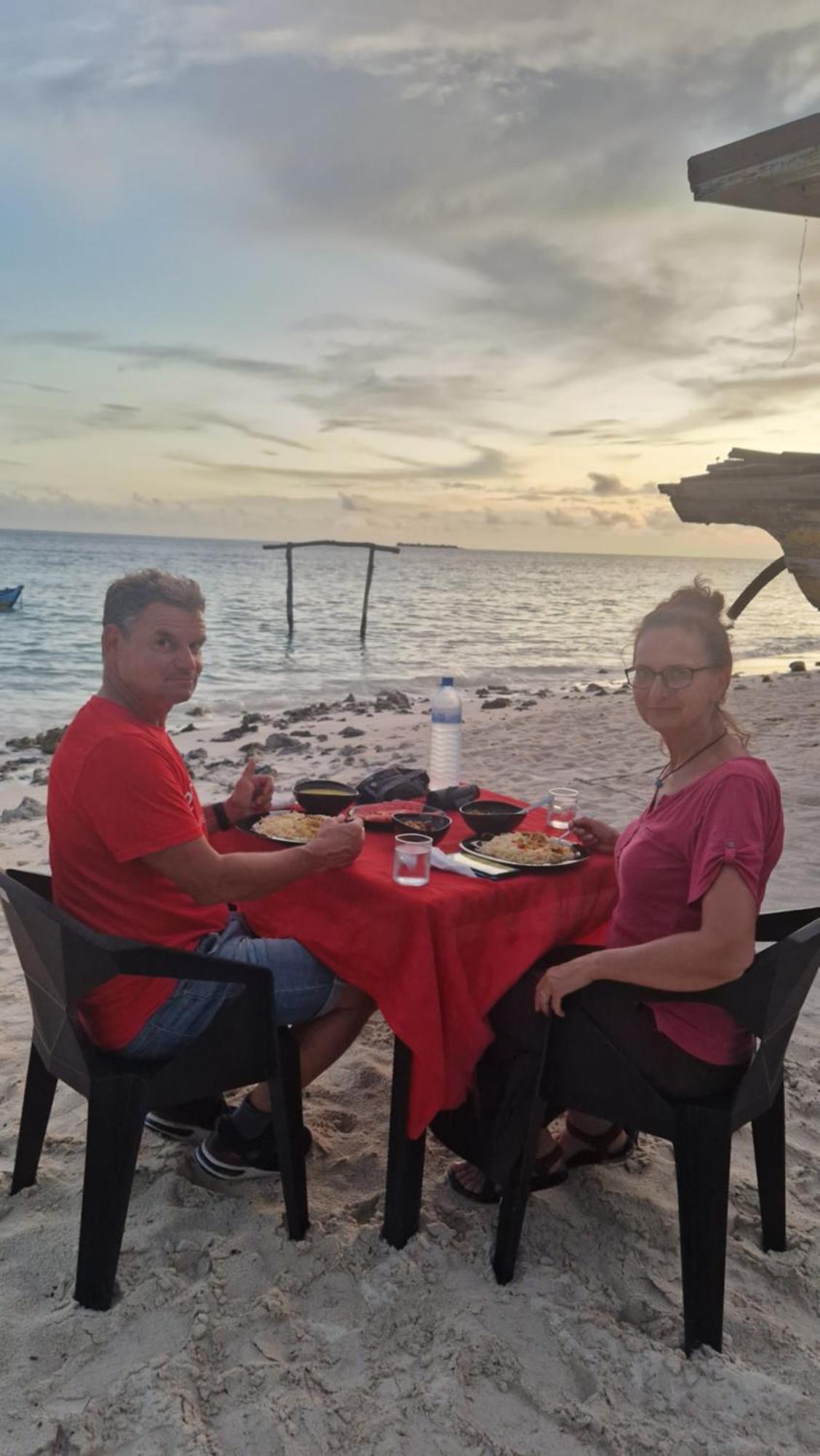 Bird Beak Beach Omadhoo Buitenkant foto